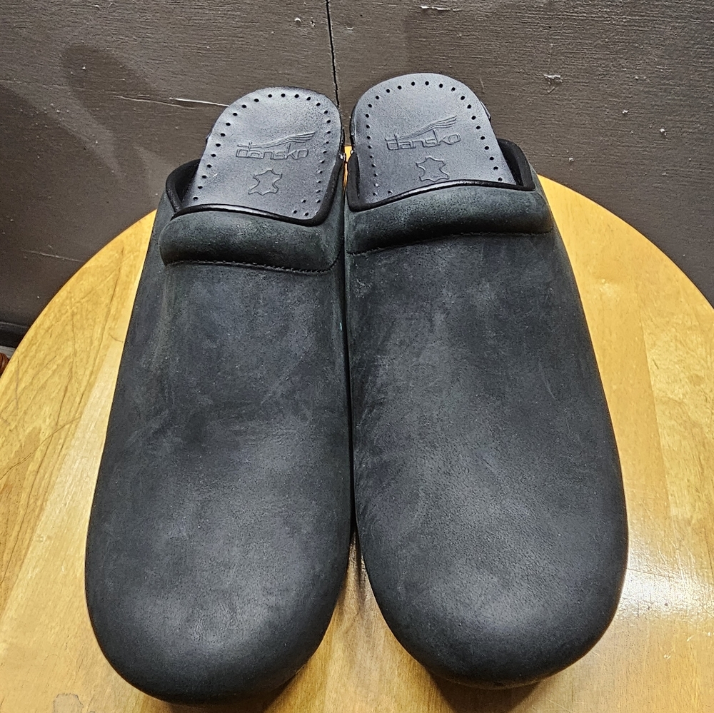 Dansko clogs - Picture 3 of 9